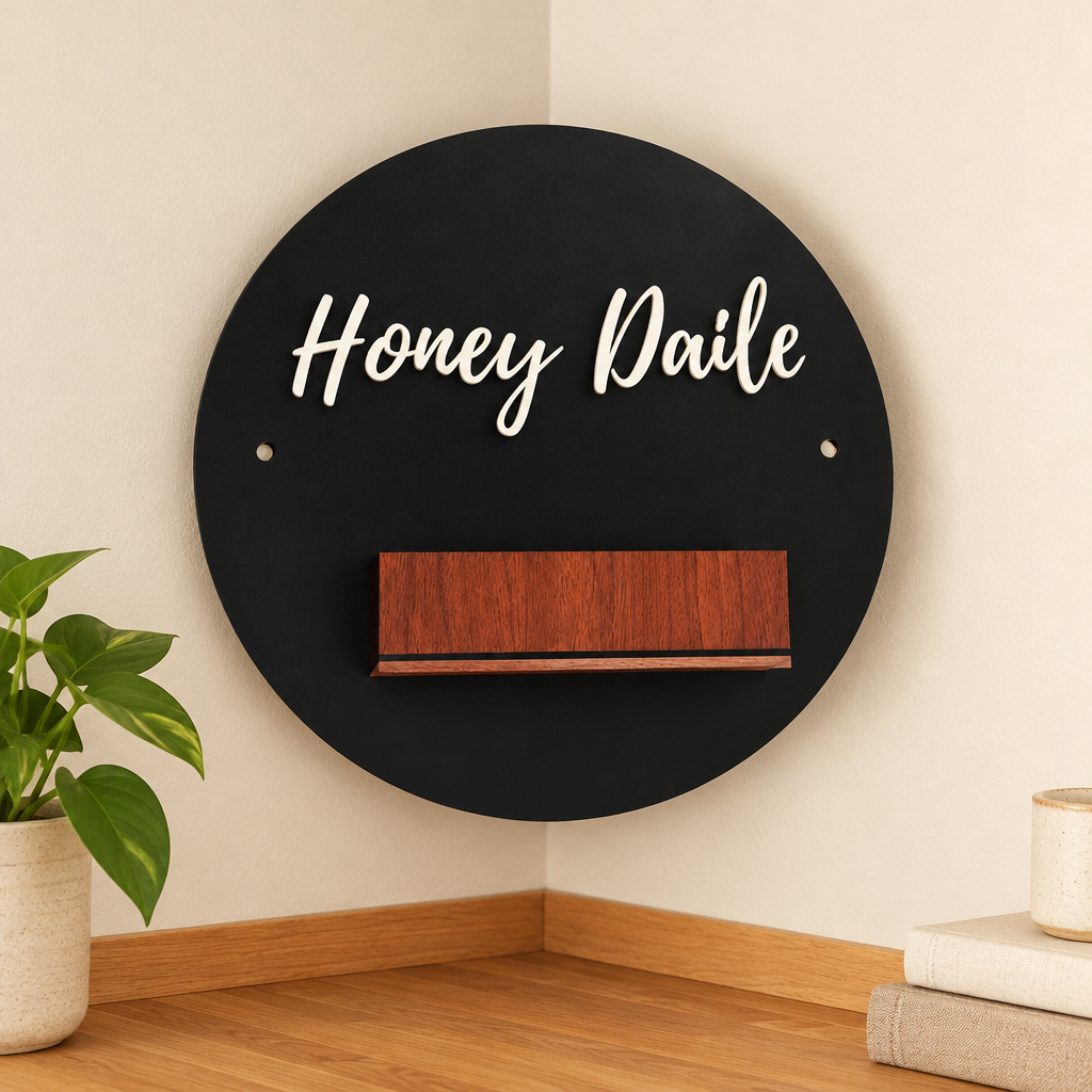 Honey Daile Round Name Sign | Black 12 in Decor
